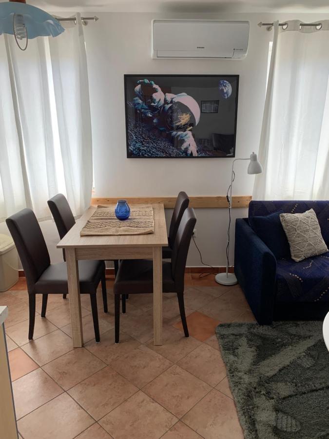 Apartments Mat ノヴァリャ エクステリア 写真