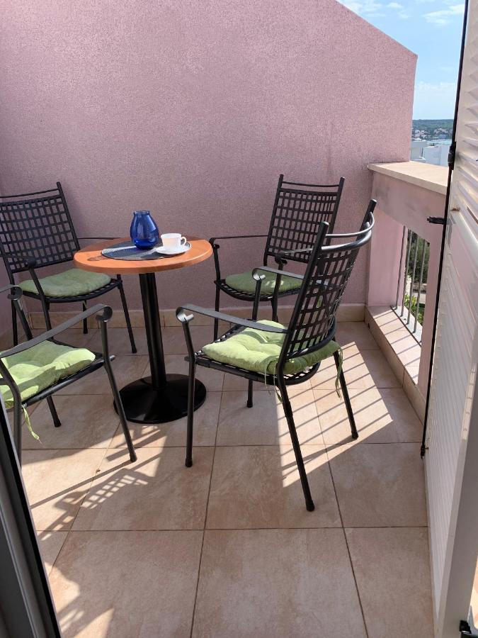 Apartments Mat ノヴァリャ エクステリア 写真